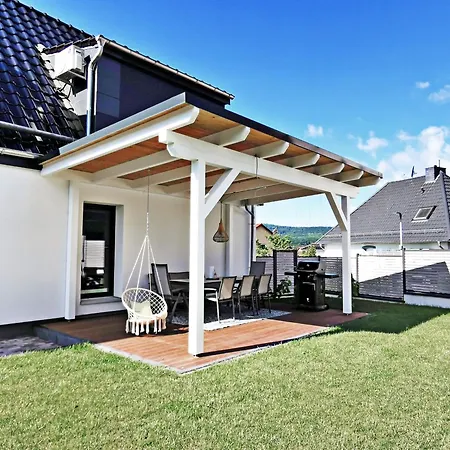 Exklusives 212 Qm Mit 2 - Garten, Grill & Sauna!