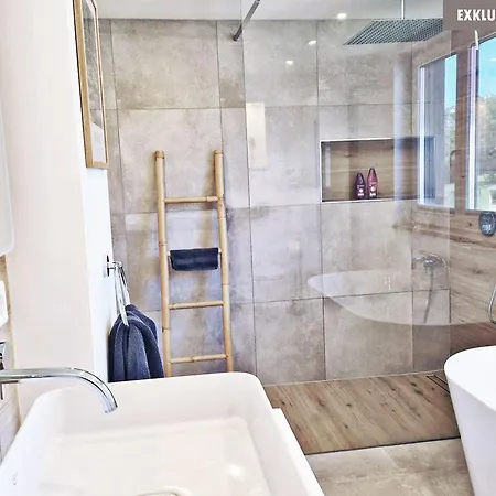 Exklusives 212 Qm Mit 2 - Garten, Grill & Sauna! Apartment *