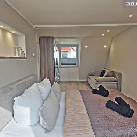 Exklusives 212 Qm Mit 2 - Garten, Grill & Sauna! * Schauenburg