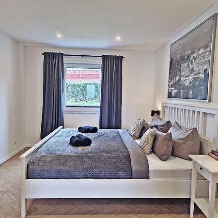 Apartment Exklusives 212 Qm Mit 2 - Garten, Grill & Sauna! *