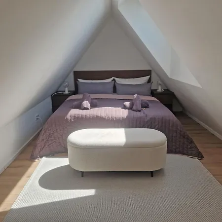 Apartment Exklusives 212 Qm Mit 2 - Garten, Grill & Sauna! *