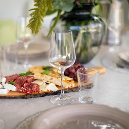 Feelgood - 212 Qm Mit Sauna, Garten, Terrasse, Grill - 2 - Fuer Familien & Gruppen - Mitten In Deutschland Διαμέρισμα Schauenburg