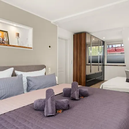 Premium Feelgood Ferienhaus - 212 Qm - Sauna, Garten, Terrasse & Grill - Bis Zu 12 Gaeste - 2 Apartments - Ideal Fuer Familien & Gruppen 아파트